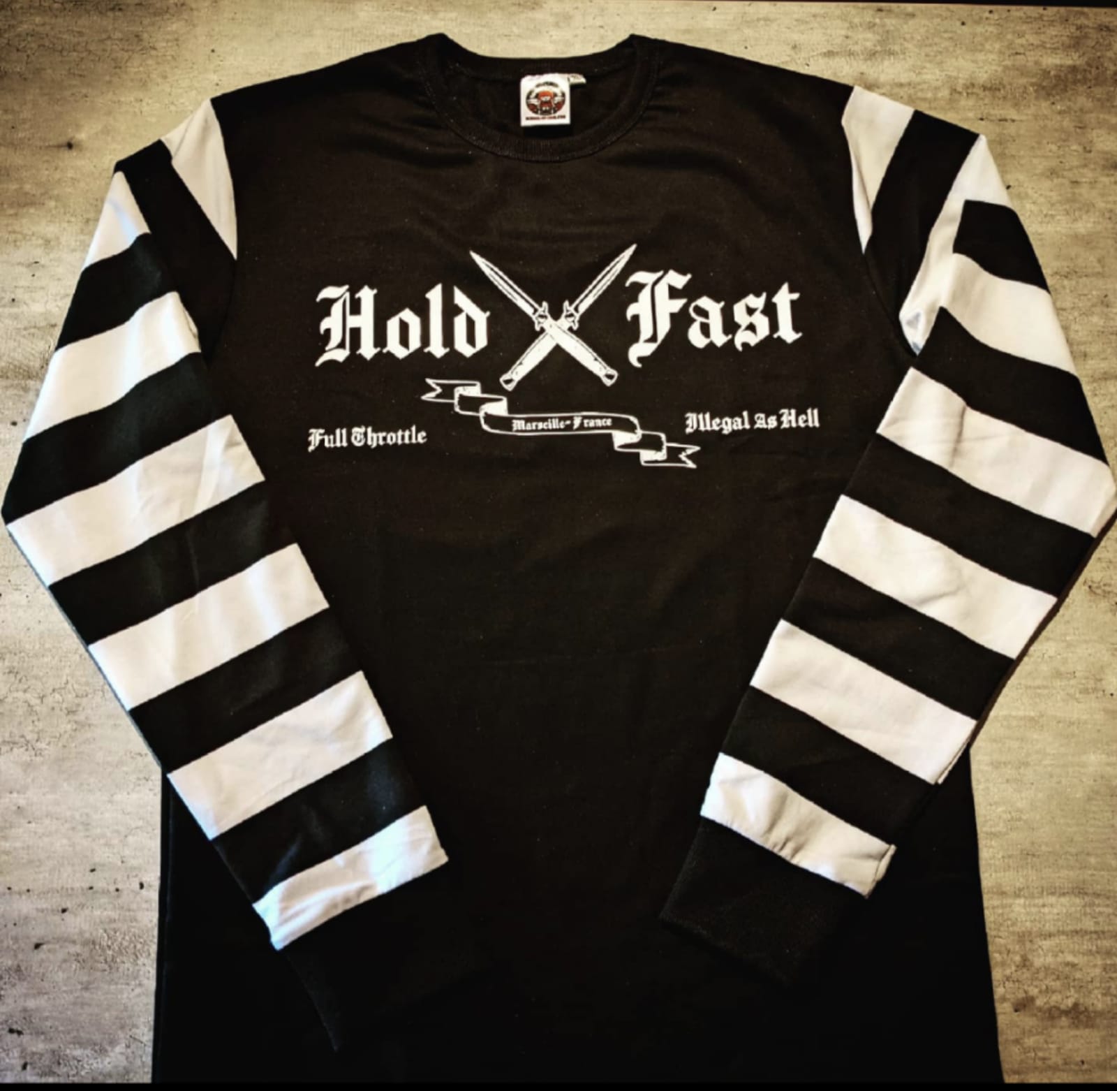 Detail Sweaterstoff Hold Fast Illegal As Hell